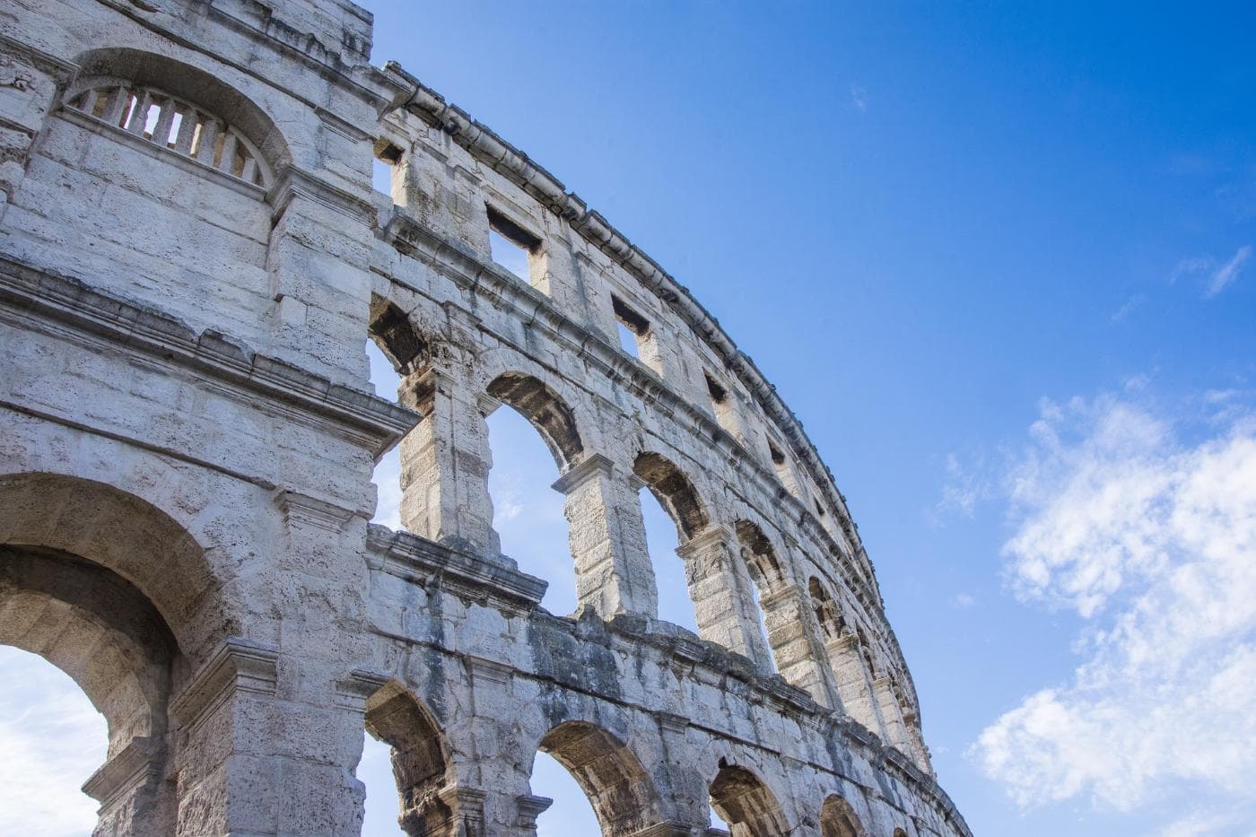 coliseum-4290893_1920.jpg