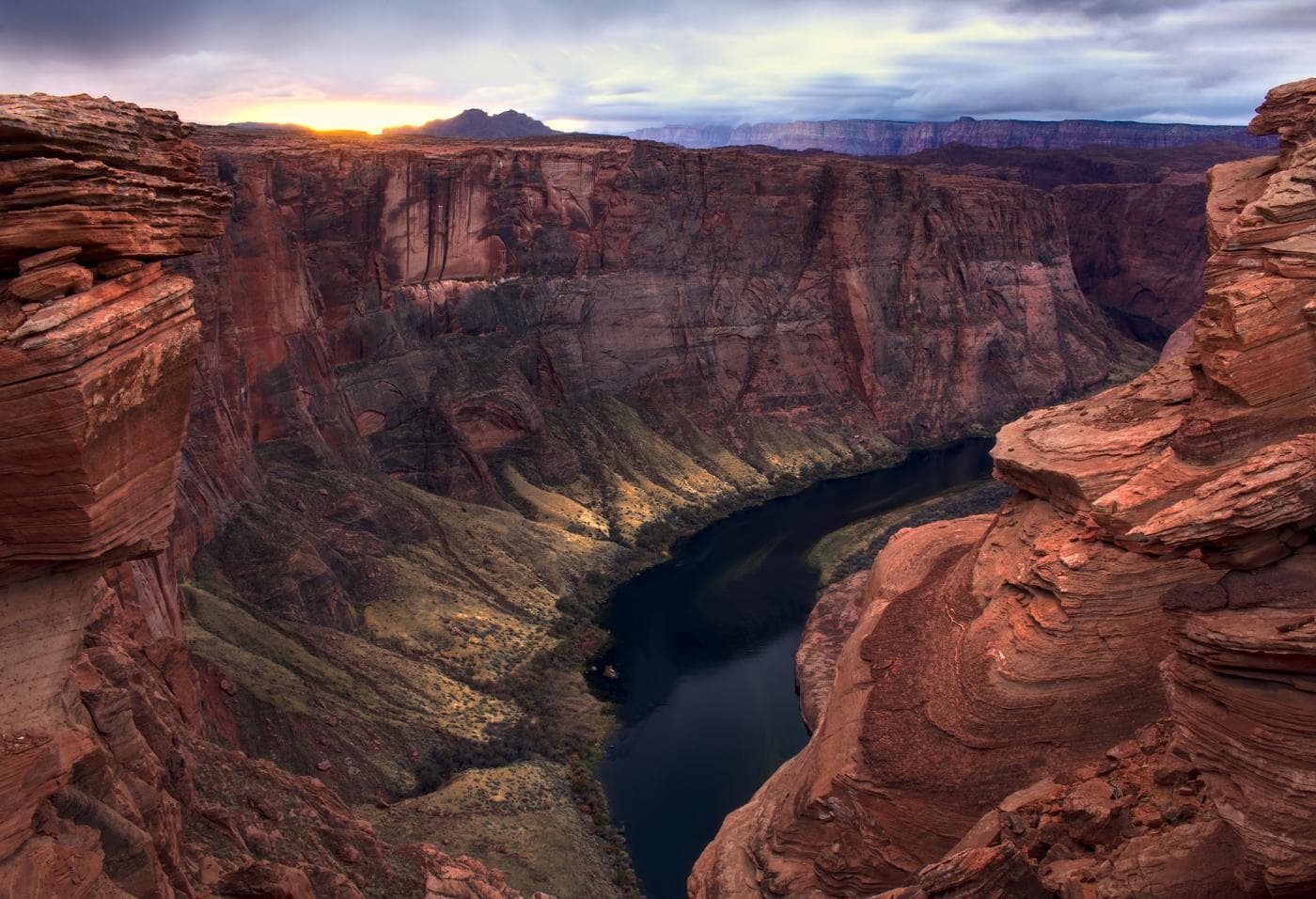 horseshoe-bend-5129704_1920.jpg