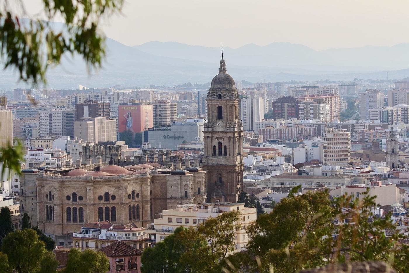 malaga-3619271_1920.jpg