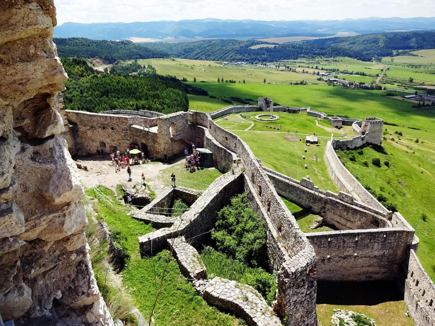 spis-castle-1633050_1920.jpg