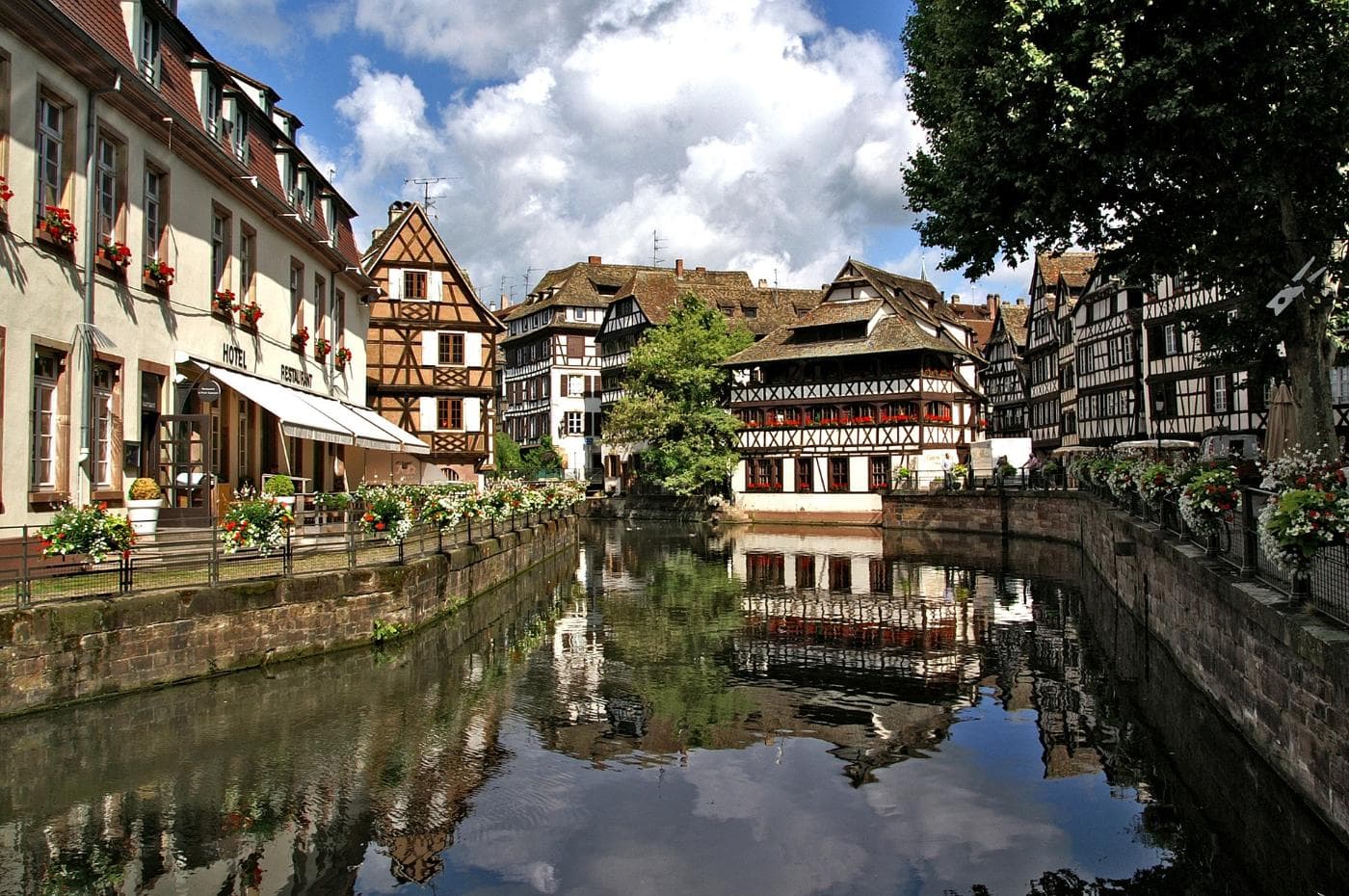 strasbourg-1354438_1920.jpg